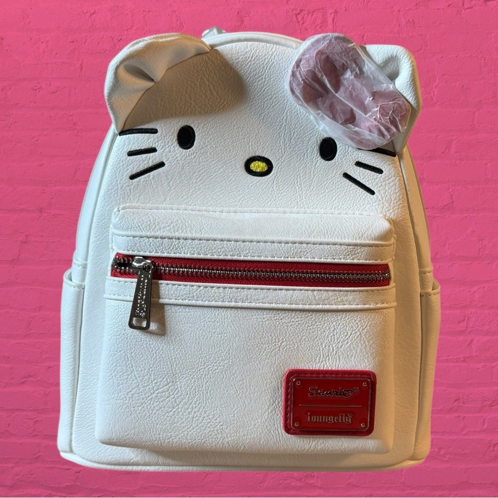 Sanrio Hello Kitty x Loungefly Classic Face Mini Backpack Universal Studios